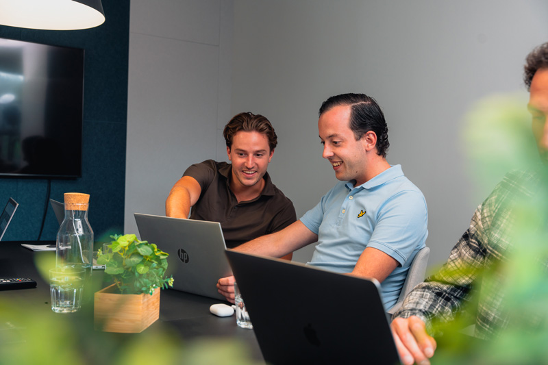 Business team CarCollect