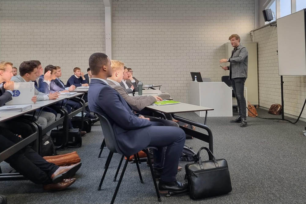 IVA CarCollect gastcollege door Lev